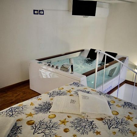 Maja Apartment With Jacuzzi Іскія Екстер'єр фото